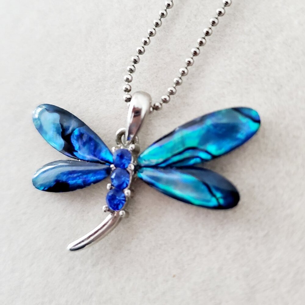 Stunning Blue PAUA SHELL Dragonfly Pendant Necklace Silver Tone Bead Chain